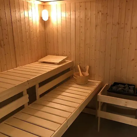 Xxl Ferienhaus Mit Sauna * Rostock